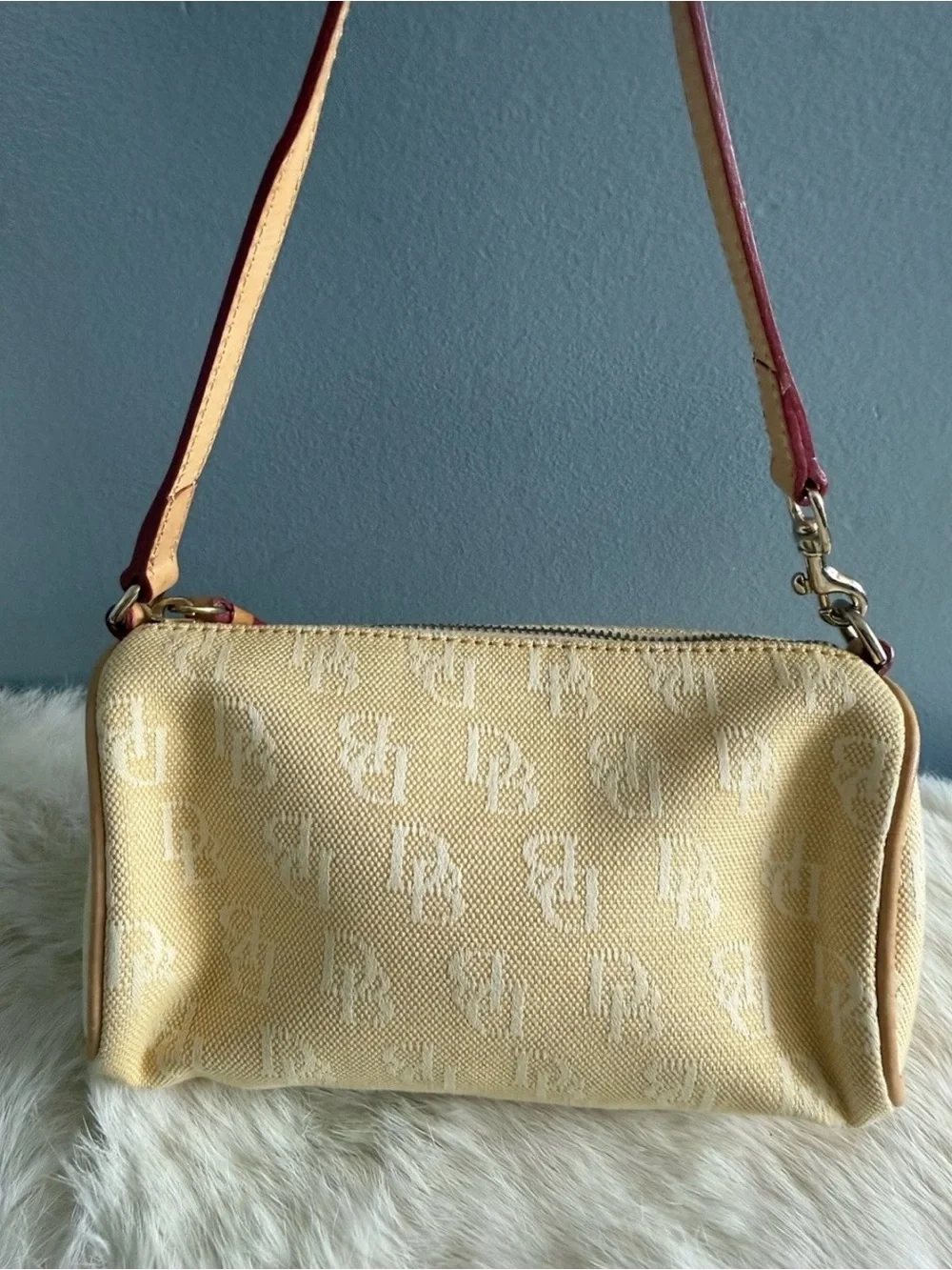 Dooney & Bourke measures 5”h wristlet